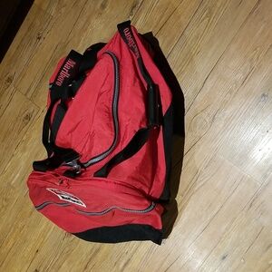 Vintage 80s Marlboro Unlimited duffle bag w/detachable backpack